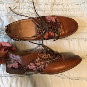 Floral women’s oxfords